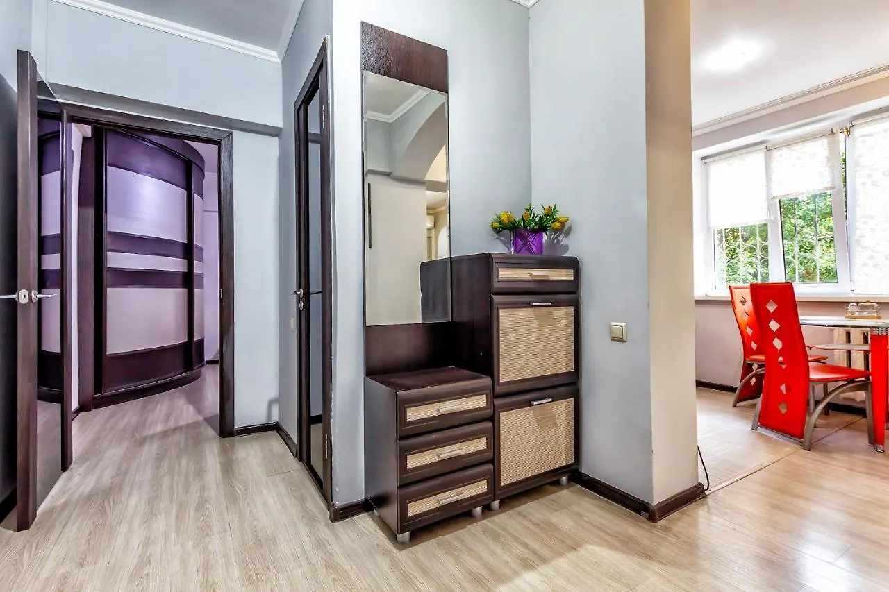 35 Traveler'S Choice In The City Center Ałma Ata 0*,